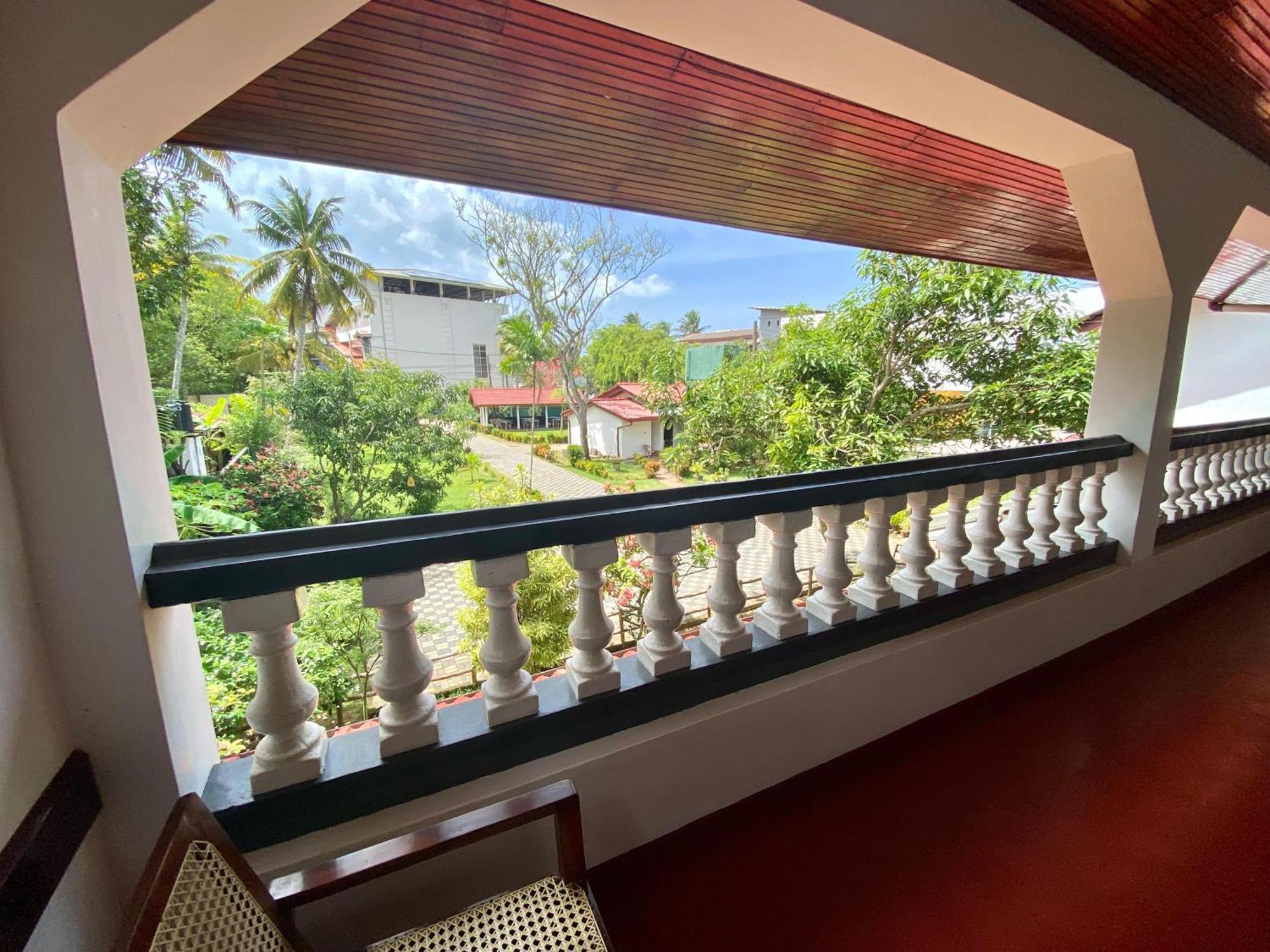Hotel Tk Green Garden マータラ エクステリア 写真